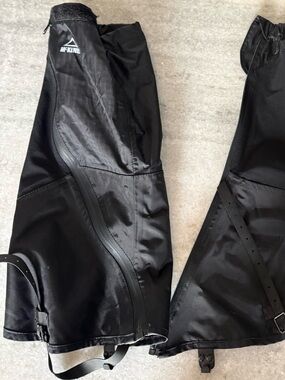 McKinley black waterproof hiking/trekking gaiters - size medium